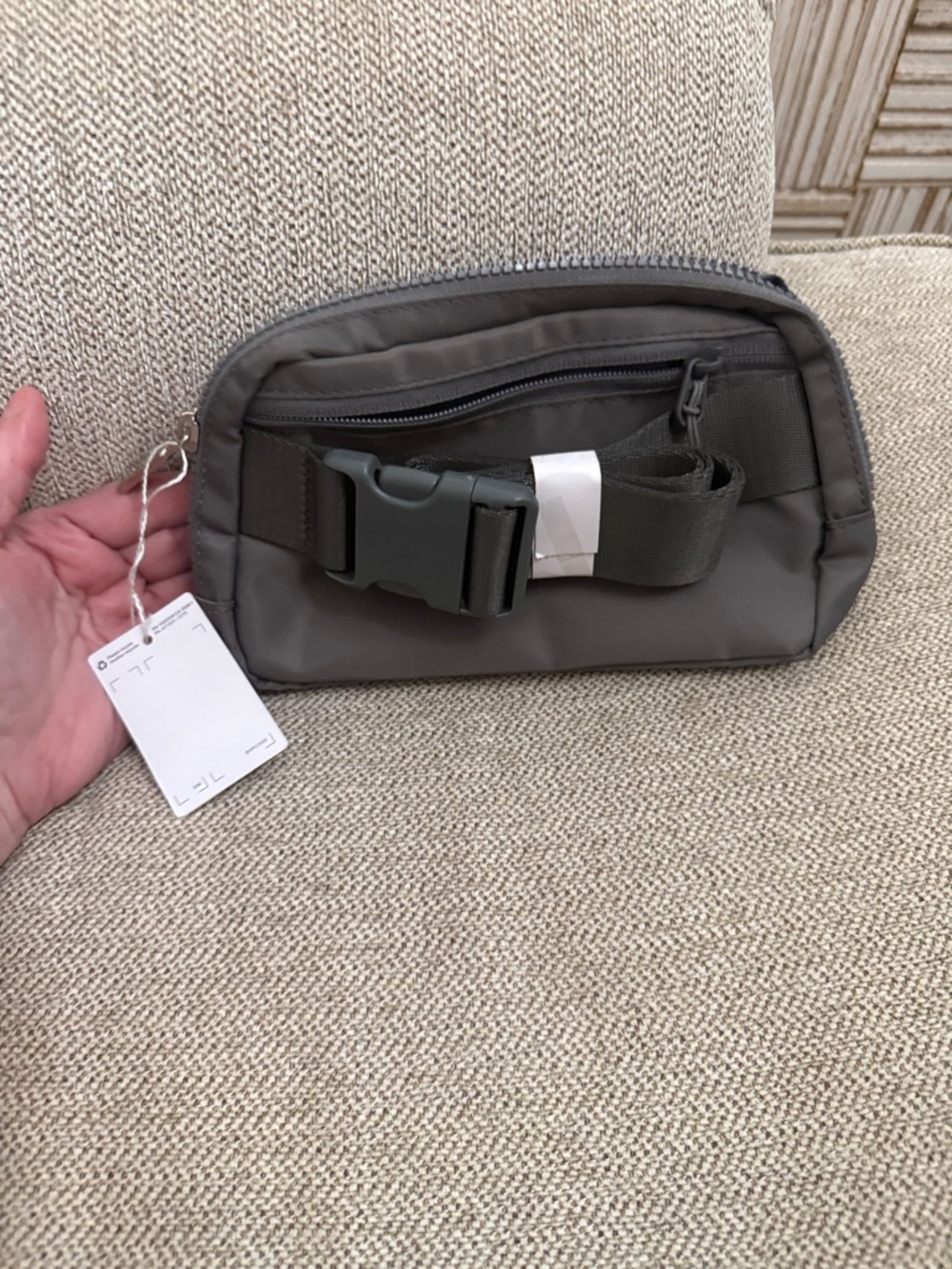 lululemon everywhere belt bag - Picture 4 of 6